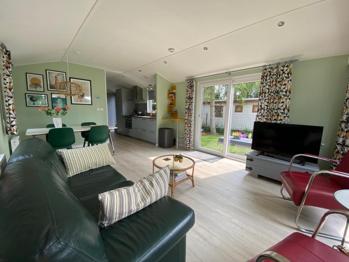 Ruim En Modern Chalet In De Veluwse Bossen Putten Dış mekan fotoğraf