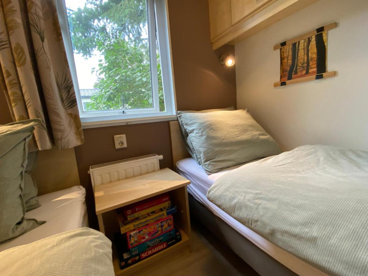Ruim En Modern Chalet In De Veluwse Bossen Putten Dış mekan fotoğraf