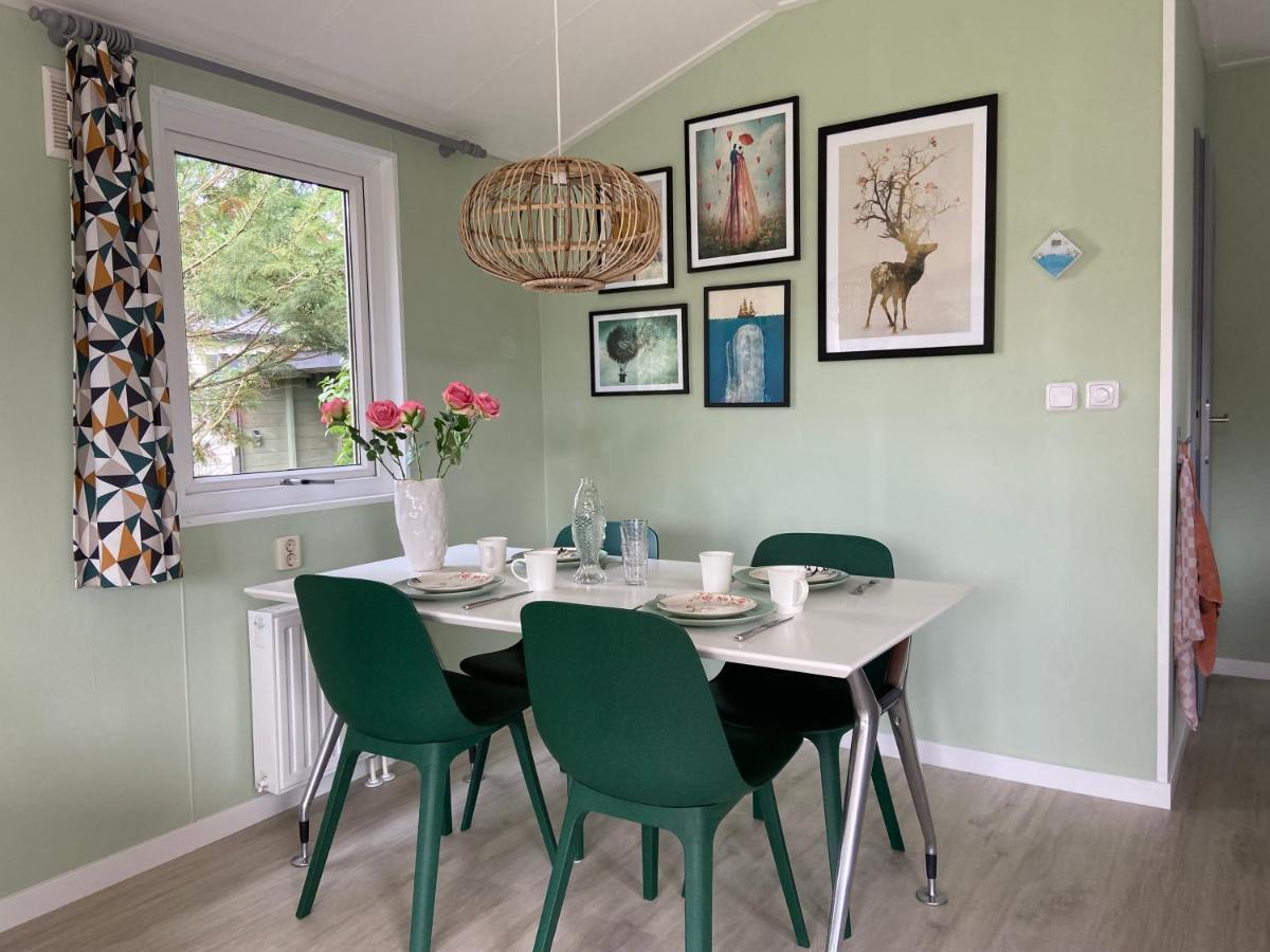 Ruim En Modern Chalet In De Veluwse Bossen Putten Dış mekan fotoğraf